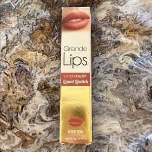 GrandeLIPS hydraplump liquid lip desert peak